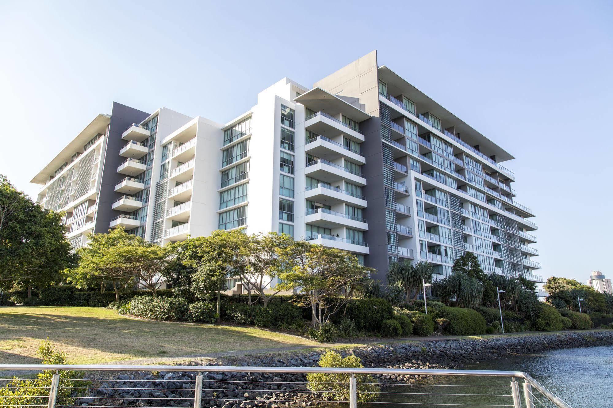 Ultiqa Freshwater Point Resort Broadbeach Gold Coast Bagian luar foto